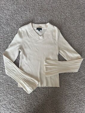 Rag & Bone Ivory V-Neck Ribbed Sweater with Bell Sleeves